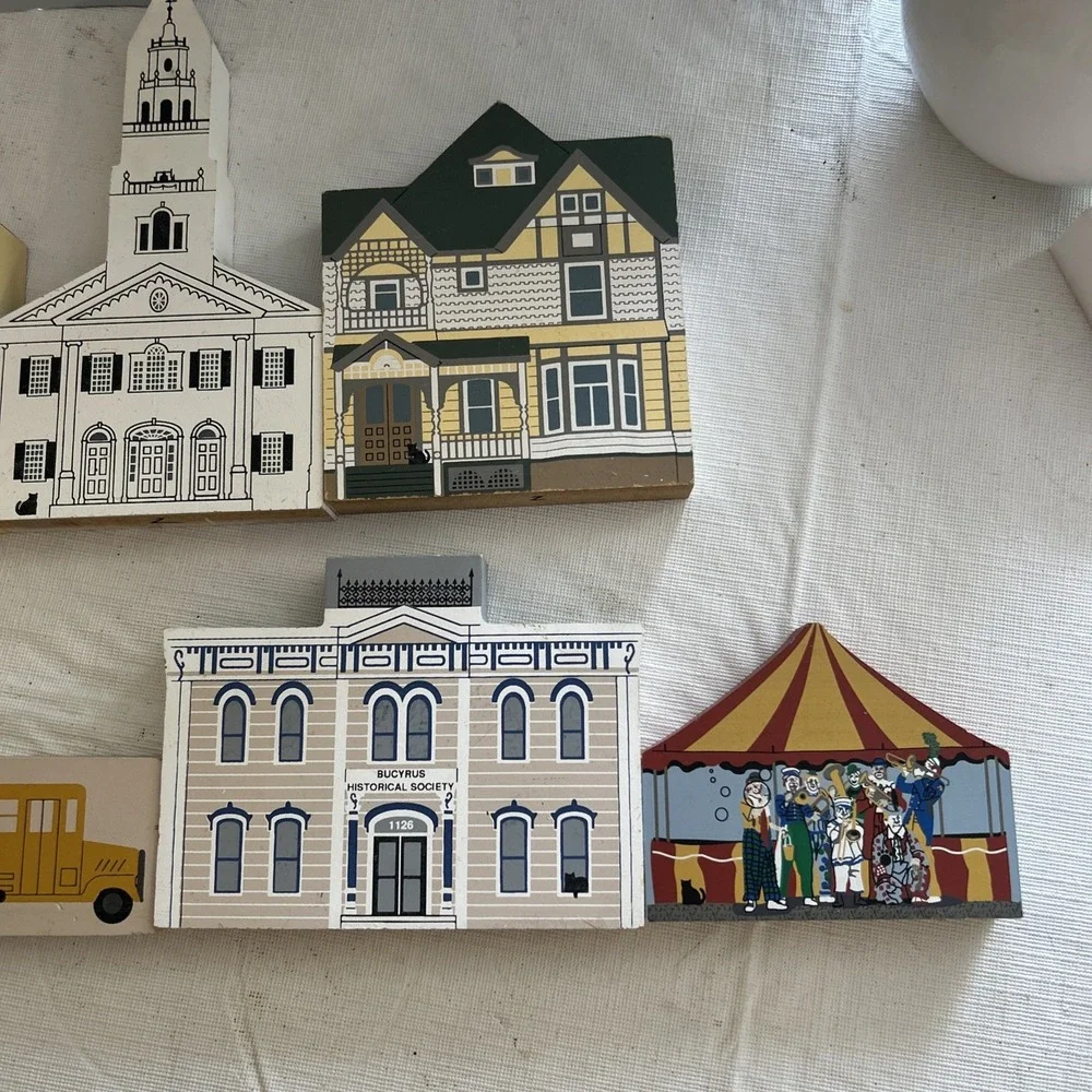 Lot of 7 The Cat's Meow Village Collectibles Faline Vintage 90s Wooden Houses B6